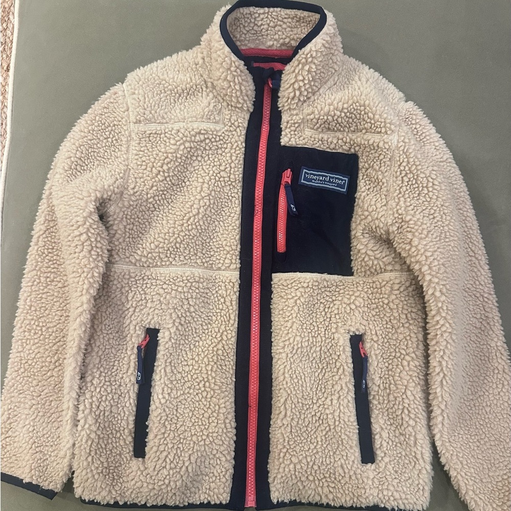 Vineyard Vines Boys Tan Sherpa Jacket  S (8-10)  Fleece with Red Zipper
